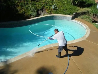 hiring-the-swimming-pool-contractors
