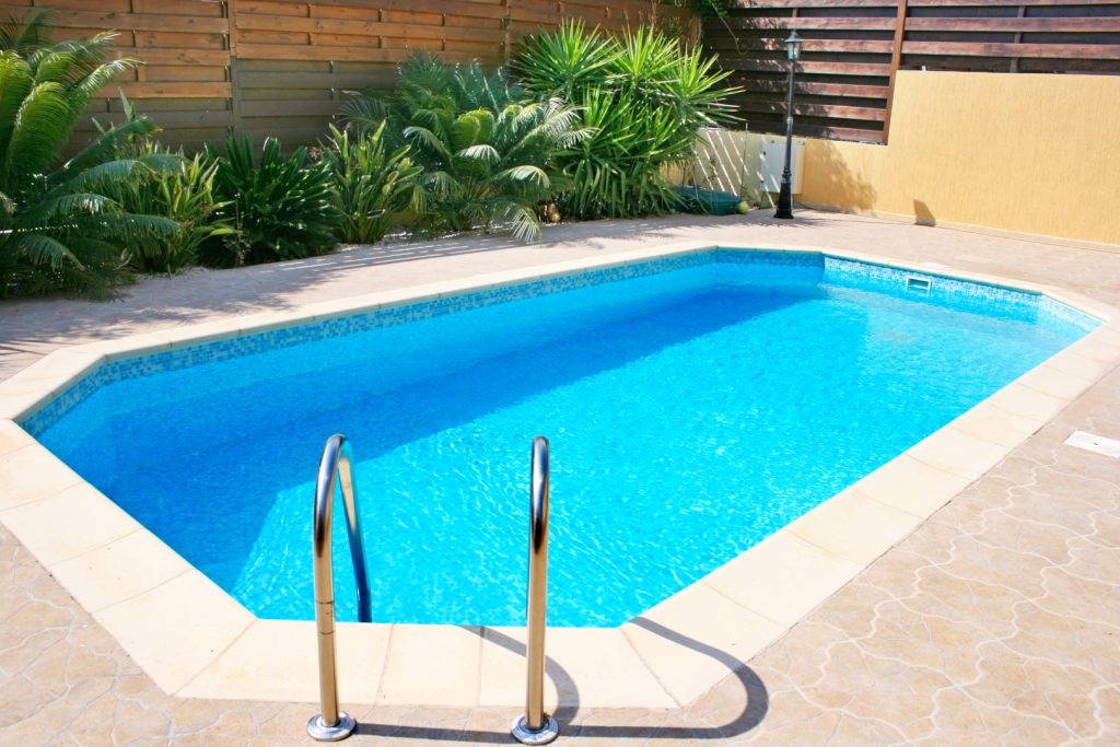Indoor vs Outdoor Swimming pools