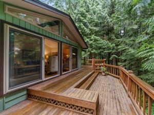 your-ultimate-guide-to-composite-decking-and-pergola-suppliers-in-the-uae